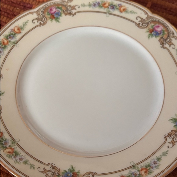 Antique Black Knight Set of 2 24k trim dishes - Picture 9 of 16